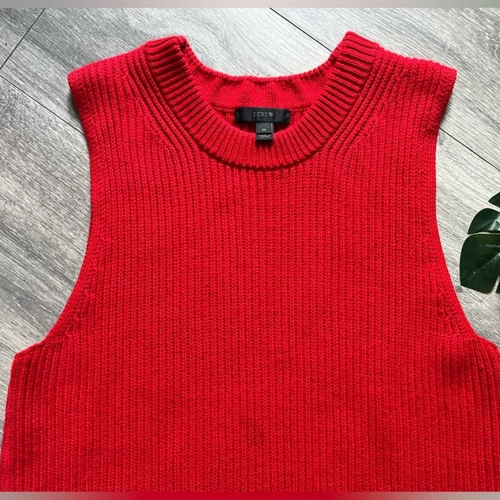 J. Crew sleeveless knit sweater top in vibrant red. Size m